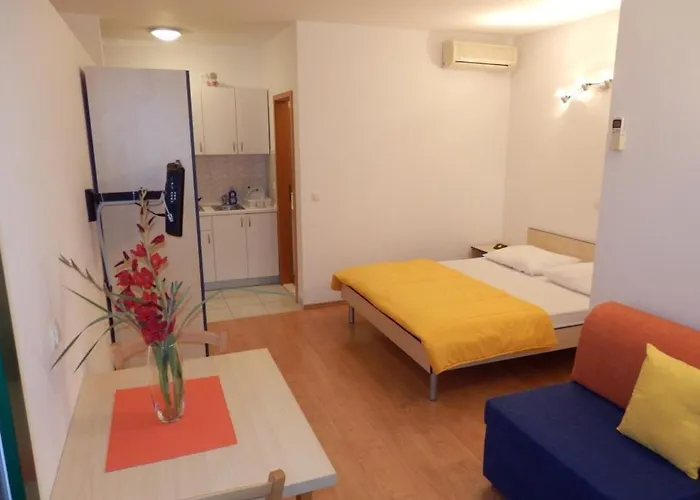 Villa Duce (4173) * Duće